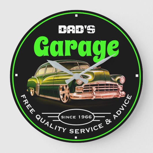 Dad's Garage Any Name Always Open Green Fonts Große Wanduhr (Vorderseite)