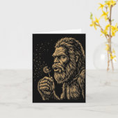 Dadsquatch Bigfoot bläst Löwenzahn Vintage Karte (Gelbe Blume)