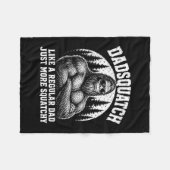 Dadsquatch wie ein normaler Vater, nur squatchiger Fleecedecke (Vorderseite (Horizontal))