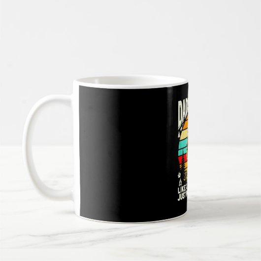 Dadsquatch wie ein normaler Vater, nur squatchiger Kaffeetasse (Links)