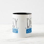 Dady Est 2018 Grafik-Geschenk-Tasse Zweifarbige Tasse (Mittel)