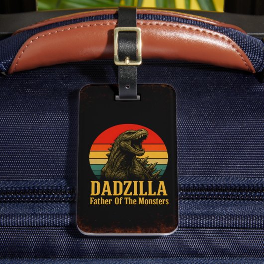 Dadzilla Vater der Monster Vatertag Gepäckanhänger (Vorderseite Insitu 2)