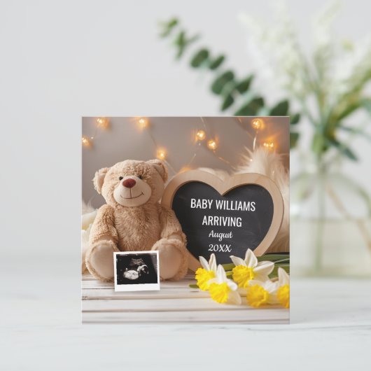 Daffodil Baby Announction Social Media Einladung (Stehend Vorderseite)
