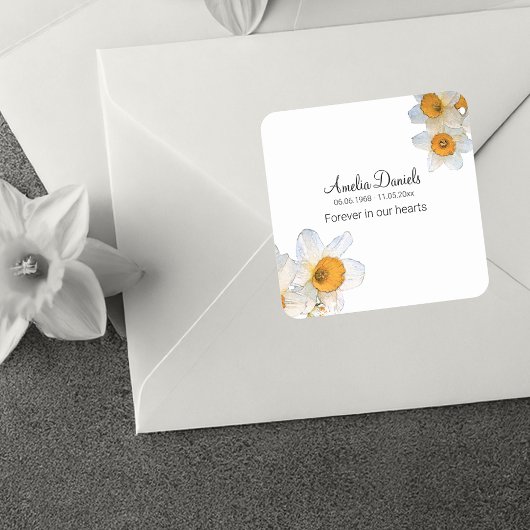 Daffodil Forever in unserem Herzen Beerdigung Quadratischer Aufkleber