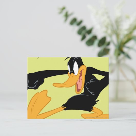 DAFFY DUCK™ Swinging a Punch Postkarte (Stehend Vorderseite)