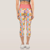DAFFY DUCK™ & TWEETY™ - Pride Pattern Capri Leggings (Rückseite)