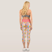 DAFFY DUCK™ & TWEETY™ - Pride Pattern Capri Leggings (Rückseite)