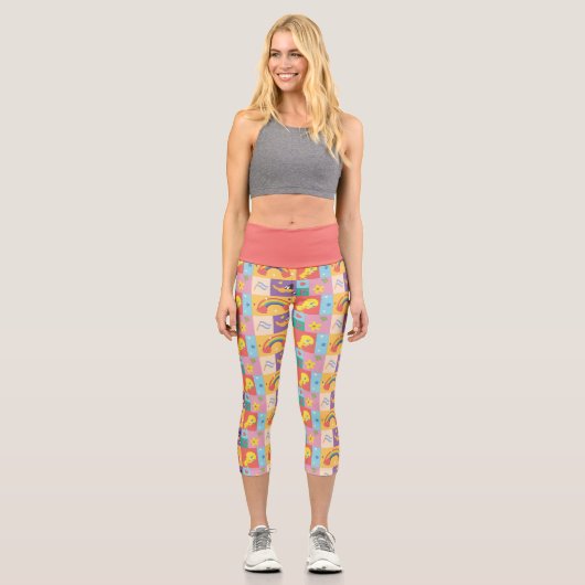 DAFFY DUCK™ & TWEETY™ - Pride Pattern Capri Leggings (Vorderseite)
