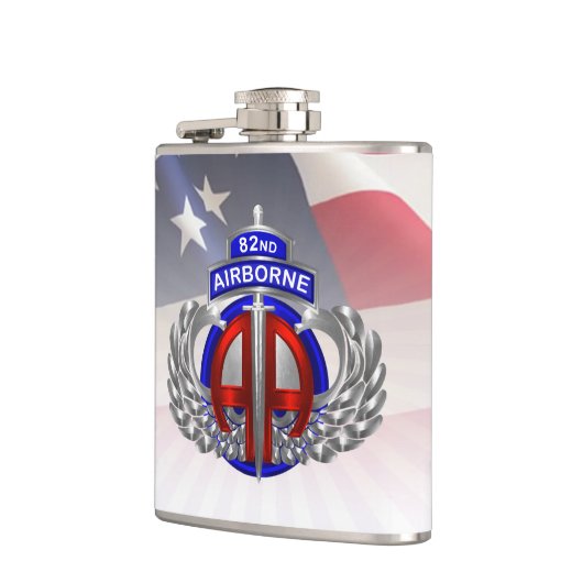 Daggerdesign im 82. Im Flugzeug Geschäftsbereich Flachmann (Links)