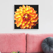 Dahlia Blume Leinwand. Leinwanddruck (Insitu (Wohnzimmer))