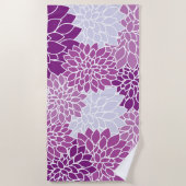 Dahlia-Blume, Muster von Blume, Lila Dahlia Strandtuch (Vorderseite)