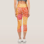 Dahlia-Blume, Muster von Blume, Orange Dahlia Capri Leggings (Rückseite)