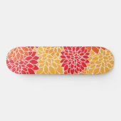 Dahlia-Blume, Muster von Blume, Orange Dahlia Skateboard (Horizontal)