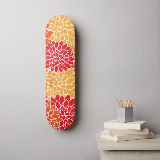Dahlia-Blume, Muster von Blume, Orange Dahlia Skateboard (Wandkunst)