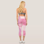 Dahlia-Blume, Muster von Blume, rosa Dahlia Capri Leggings (Rückseite)