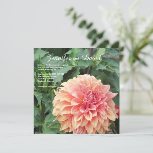 Dahlia Custom Wedding Einladung (Stehend Vorderseite)