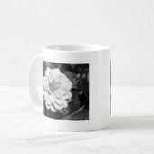 Dahlia 'David Howard' B&W Kaffeetasse (Vorderseite Links)