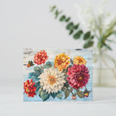 Dahlia Garden Mix on Blue Wood Postkarte (Stehend Vorderseite)