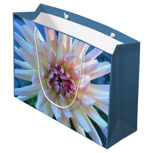 Dahlia: Gelb und Lachs — Große Geschenktüte (Rückseite Schrägansicht)