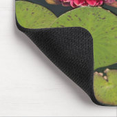 Dahlia im Teich Mousepad (Ecke)