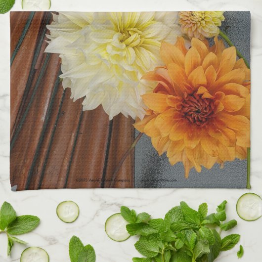 Dahlia Tea Handtuch (Gefaltet)