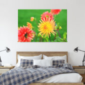 Dahlias Leinwanddruck (Insitu (Schlafzimmer))