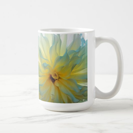 DAHLIE VALERIES KAFFEETASSE (Rechts)