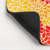 Dahlien in Orange und Rot Mousepad (Ecke)