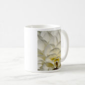 Dahlieweißschritte Kaffeetasse (VorderseiteRechts)