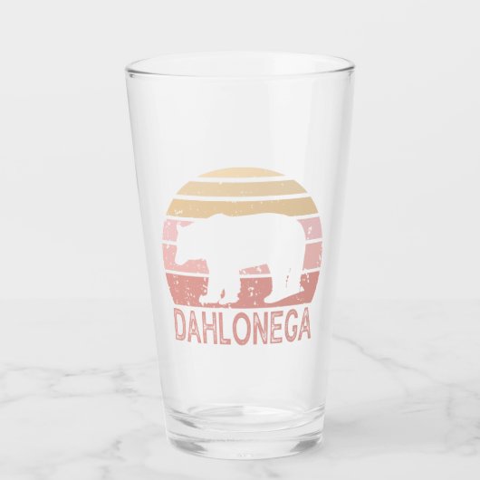 Dahlonega Georgia Retro Bear Glas (Vorderseite)