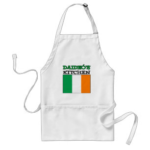 Daideo's Kitchen With Flag Of Ireland Schürze