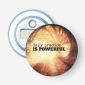 Daily Practice Flaschenöffner (Vorderseite)