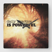 Daily Practice Quadratische Wanduhr (Vorderseite)