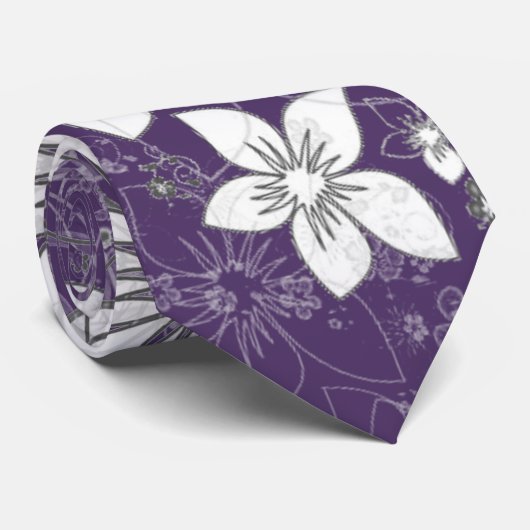 Dainty Floral Scroll auf Plum Krawatte (Gerollt)