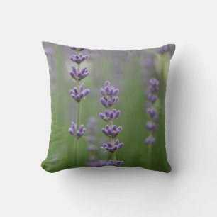 Dainty Lavender Throw Kissen