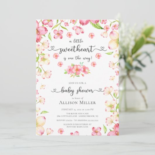 Dainty Pink Floral Sweetheart Baby Dusche Einladung (Stehend Vorderseite)