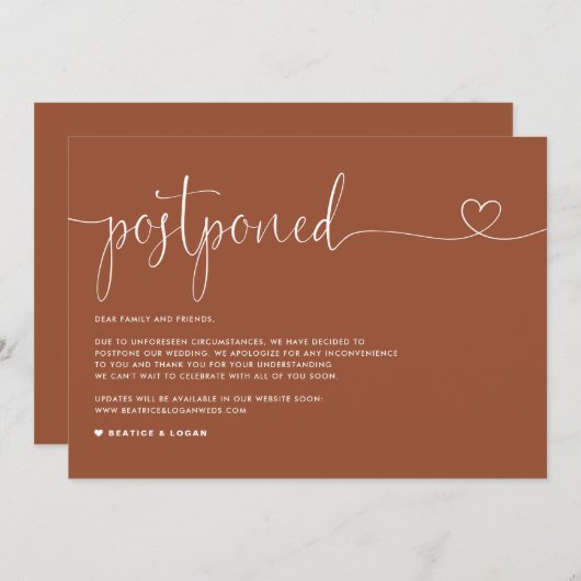 Dainty Script Terracotta Wedding Postponation Ankündigung (Vorne/Hinten)