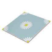 Daisies Illustrative Lg Muster auf blass blau Fliese (Seite)