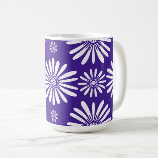 Daisies Lila weißes Blumenmuster Kaffeetasse (VorderseiteRechts)