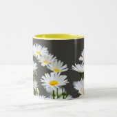 Daisies on Gray Zweifarbige Tasse (Mittel)