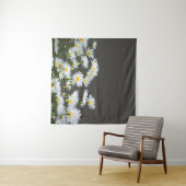 Daisies on Grey Wandteppich (Beispiel (Horizontal))