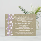 Daisies und Burlap Lila Brautparty Einladung (Stehend Vorderseite)