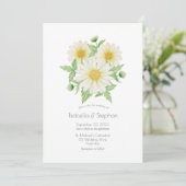 Daisies White Yellow Floral Script Wedding Einladu Einladung (Stehend Vorderseite)