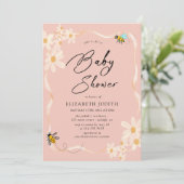 Daisy and Bees Floral Pink Baby Dusche Einladung (Stehend Vorderseite)