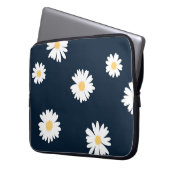 Daisy auf blauem Muster Laptopschutzhülle (Vorderseite Links)