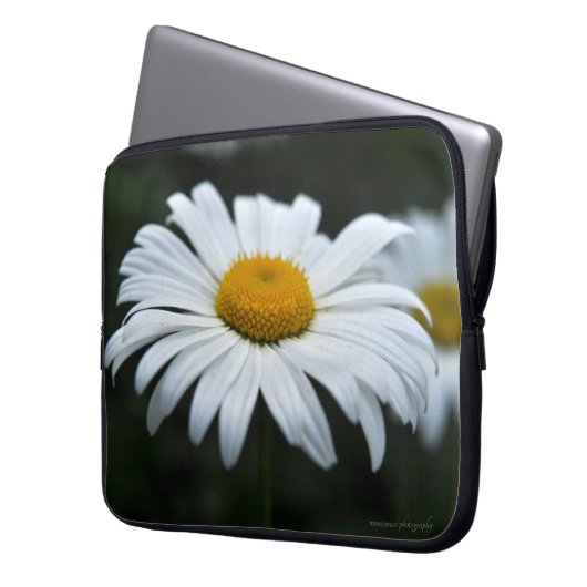 Daisy - Aufsehen Laptopschutzhülle (Vorderseite Links)