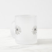 Daisy Blume Kaffee Tasse. Bloom and Brew... Mattglastasse (Vorderseite Links)