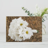 Daisy Bouquet & Hay - Country / Barn Wedding Einladung (Stehend Vorderseite)