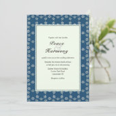 Daisy Chain Blue Pattern Hochzeitseinladung Einladung (Stehend Vorderseite)
