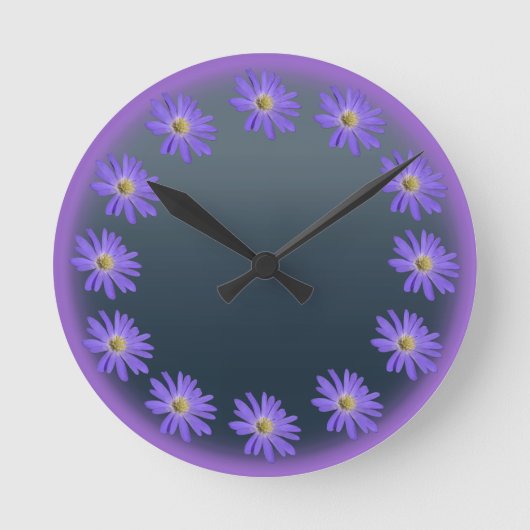 Daisy Clock Lila Daisis Blue Blume Wall Clock Runde Wanduhr (Vorderseite)
